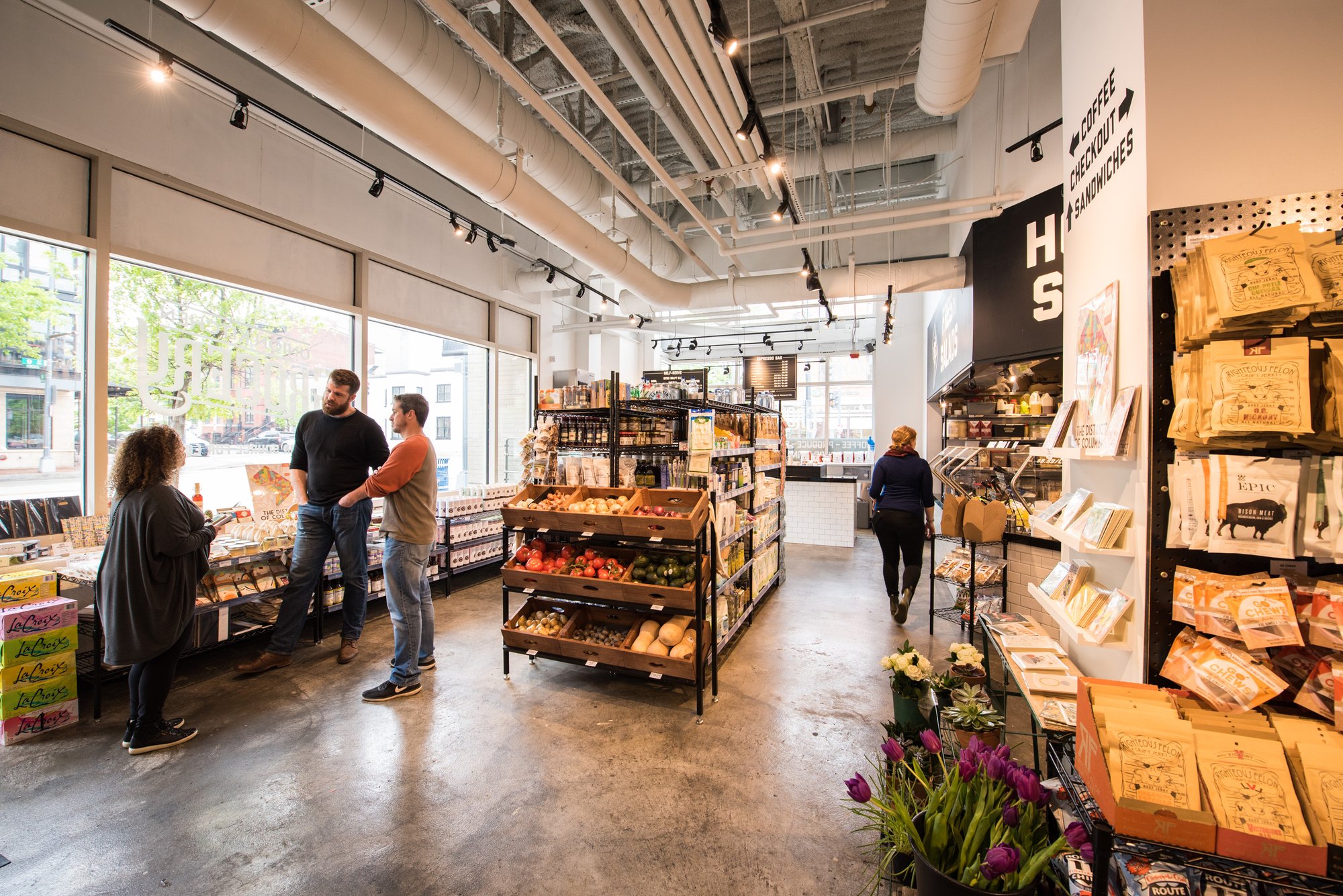 9th St Store - Interior - Main - People Shot - 4