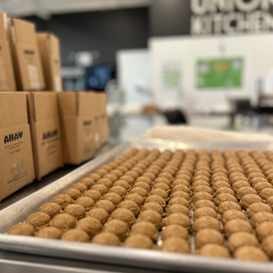 Breaking the Mold: The 19-Year-Old Entrepreneur Changing the Snack Game with AHAV Food